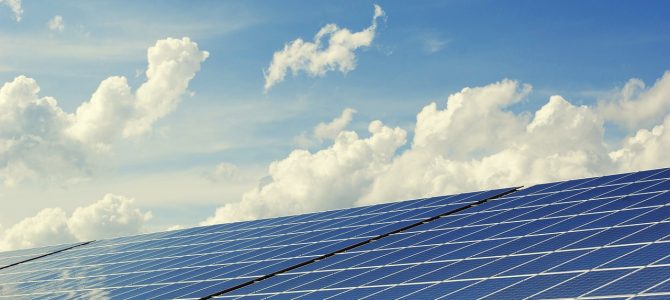 Zonne- en Windenergie in Moderne Koelsystemen