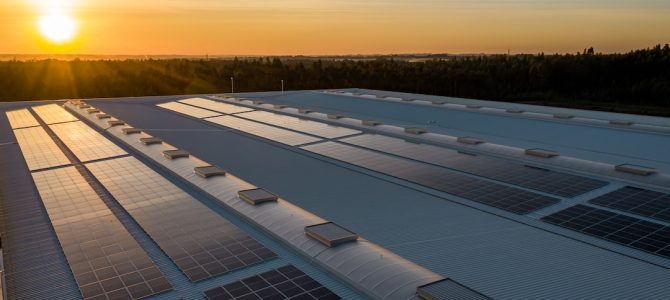 Zonne-energie Thuis: Eenvoudige Stappen naar Duurzaamheid