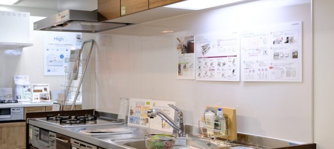 Hoe je een tijdloze uitstraling geeft aan een moderne keuken