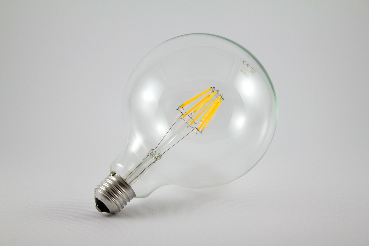 Innovatieve lichtoplossingen veranderen kamerverlichting dynamisch. Innovatieve lichtoplossingen veranderen kamerverlichting dynamisch.