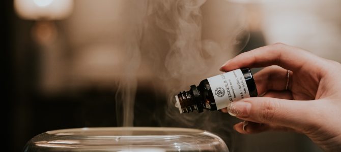 Binnenvallende geur: tips voor natuurlijke huisparfums